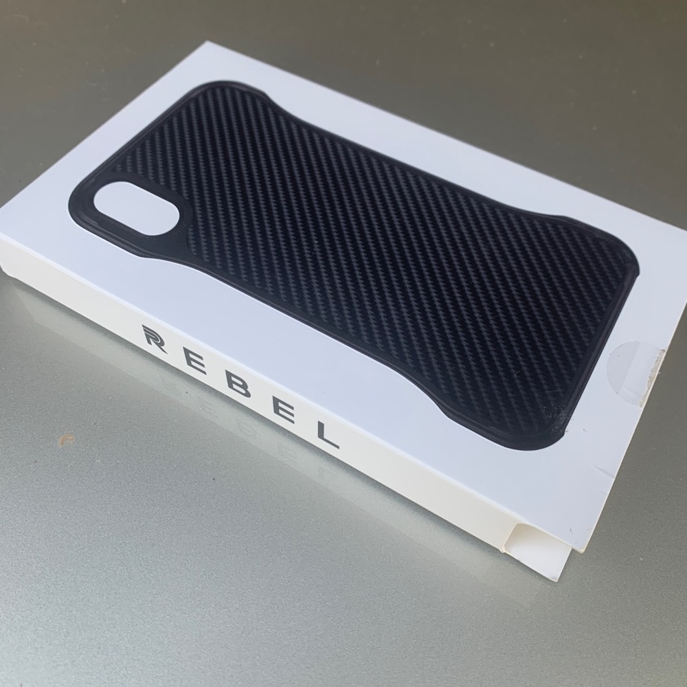 Rebel iPhone XR case. LNIB. Thin!